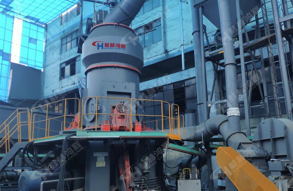 广西梧州钛铁矿磨粉机生产项目