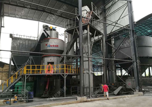 锰矿磨至100目通过 碳酸锰-100目-20-25吨-HLM1700 立式磨粉机