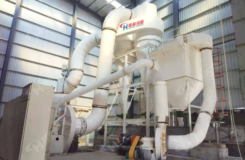 西藏客户火山灰磨粉机项目