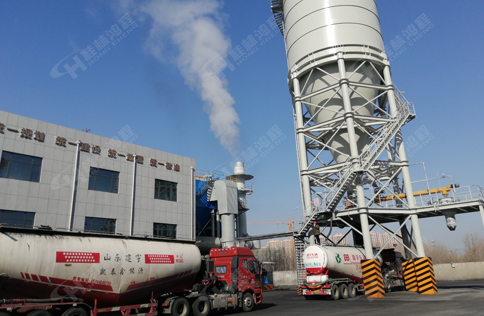 山东客户兰炭立式磨粉机项目