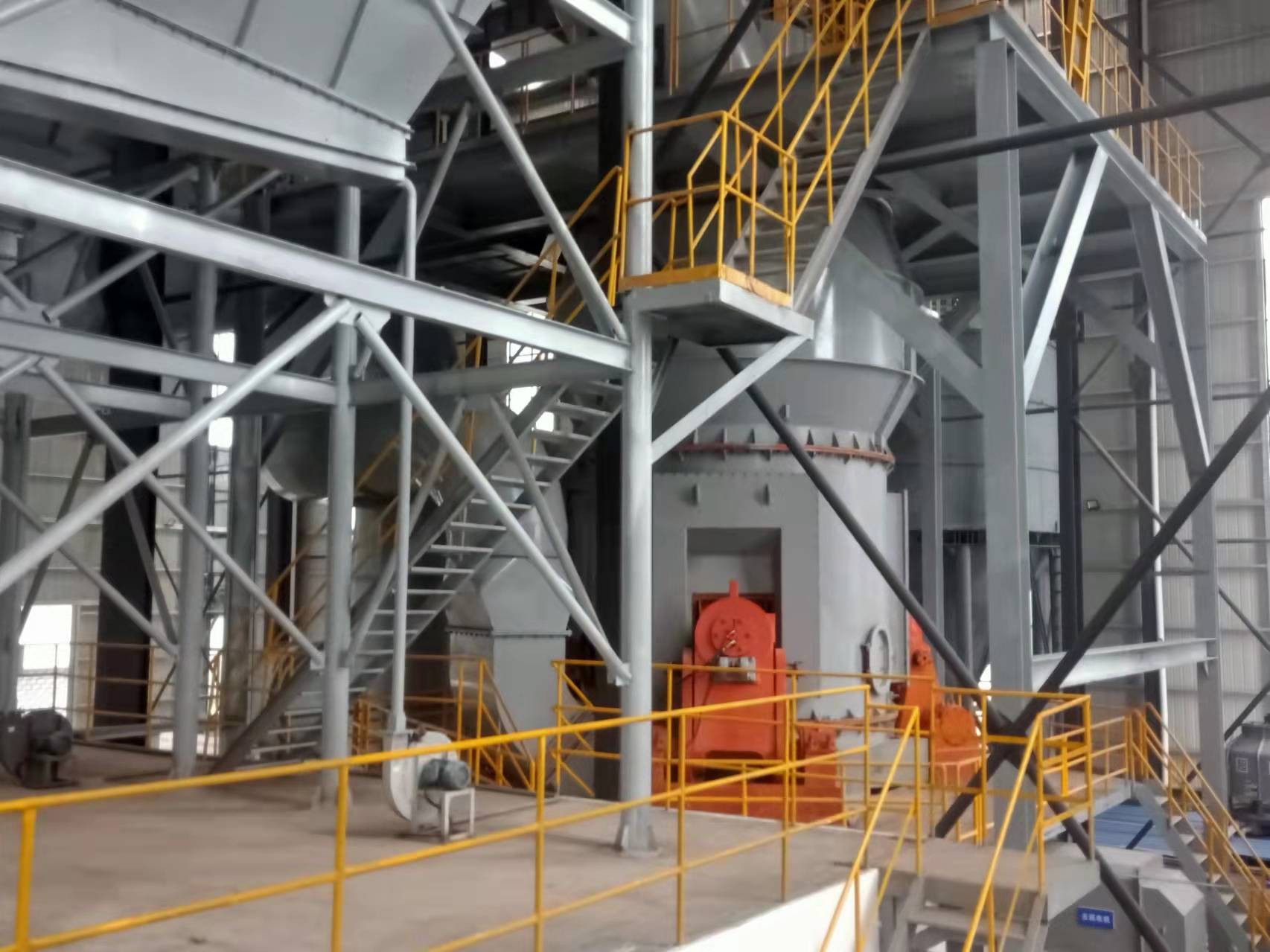 桂林鸿程四川某客户玄武岩磨粉机案例