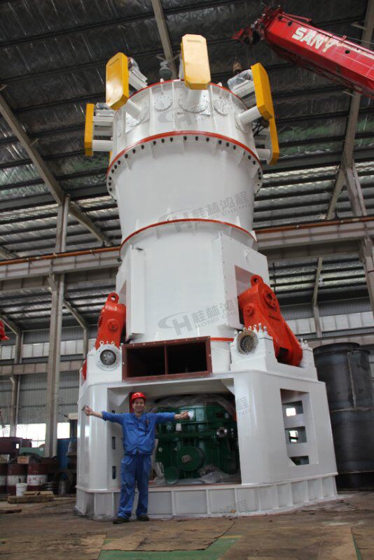 桂林鸿程超细立式磨粉机HLMX系列1700设备图
