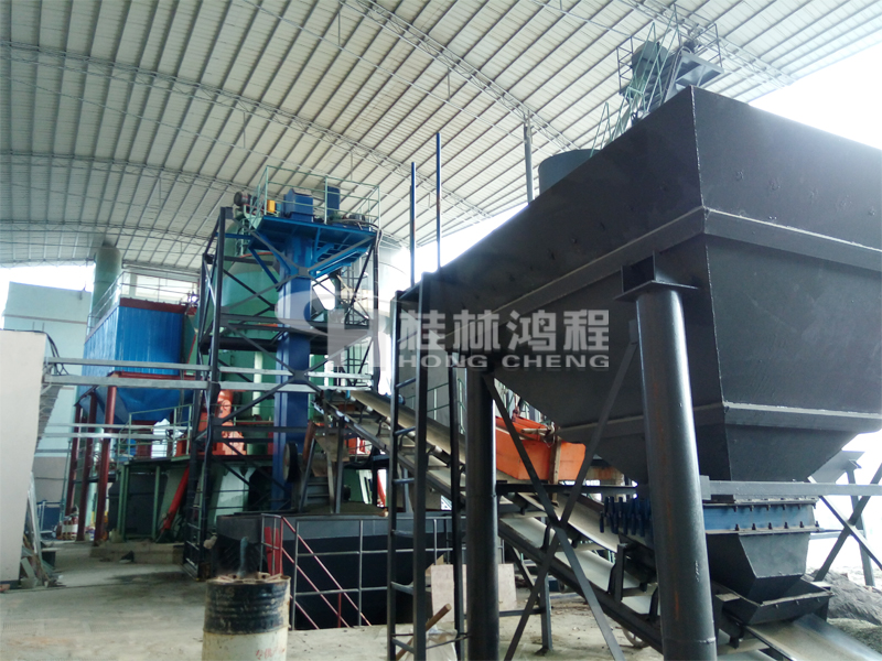 膨胀石墨生产设备，石墨磨粉机，立式磨粉机，立磨，磨粉机械，桂林鸿程