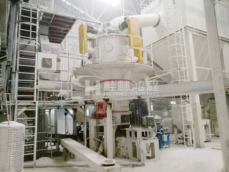超细石墨粉，磨粉生产线，超细磨粉机，石墨磨粉机，超细立磨，超细立式磨粉机，磨粉机械，磨粉设备，桂林鸿程
