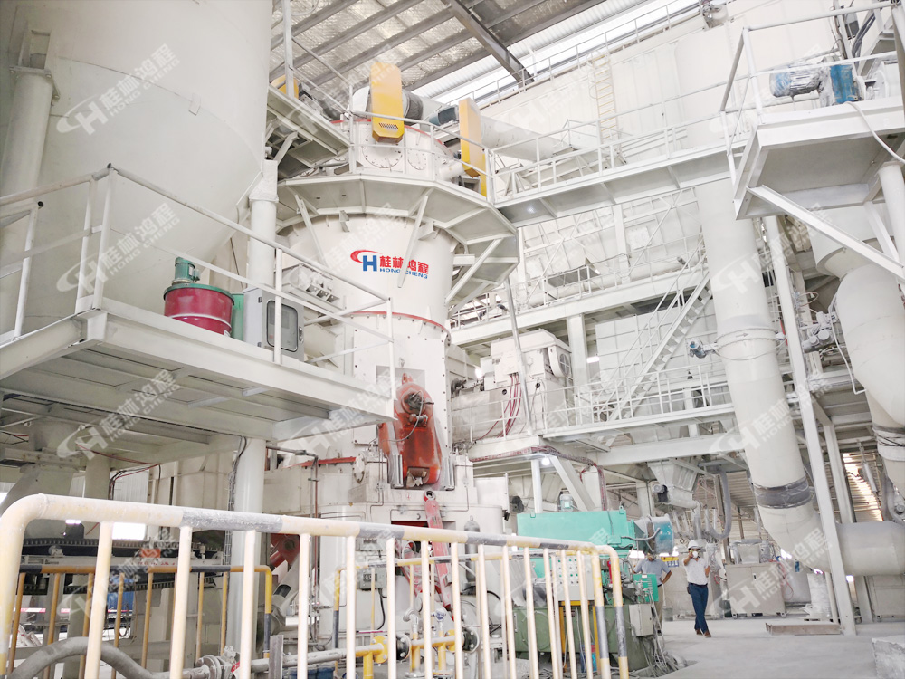 凹凸棒石超细磨粉机，超细立式磨粉机，磨粉机价格