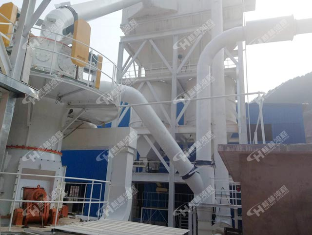 超细立磨碳酸钙生产线，超细立磨，立磨碳酸钙，碳酸钙生产线，超细立式磨粉机，磨粉机厂家，客户现场