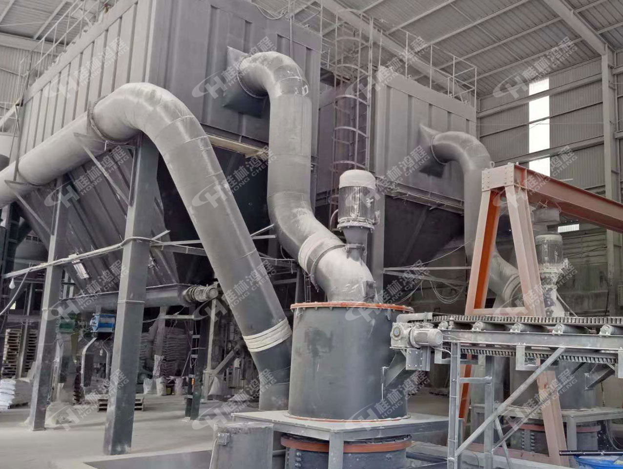 煤矸石超细磨粉机，煤矸石磨粉机，超细环辊磨粉机，超细环辊磨，超细磨粉机，磨粉机厂家，客户现场