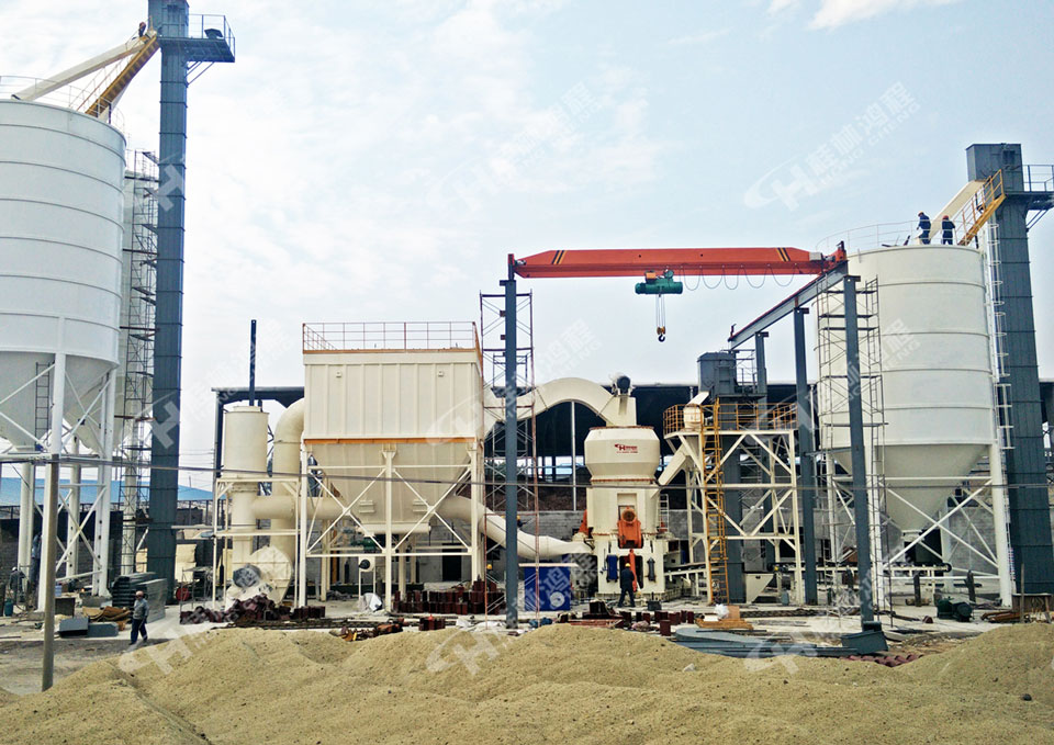 方解石立式磨粉机，方解石磨粉机，立式磨粉机，立磨，立式磨，磨粉机厂家，客户现场