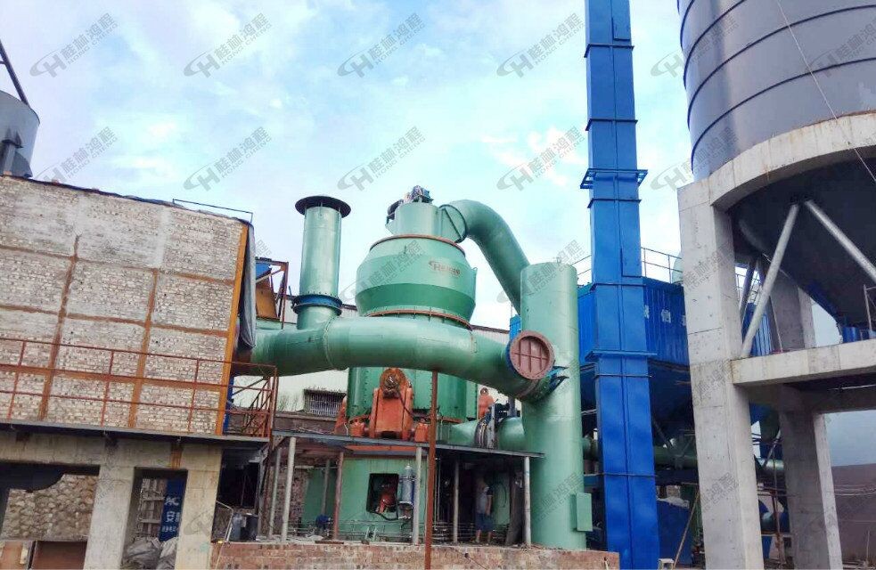 粘土磨粉机 粘土磨粉机,白黏土磨粉机,粘土生产设备,立式磨粉机,磨粉机厂家