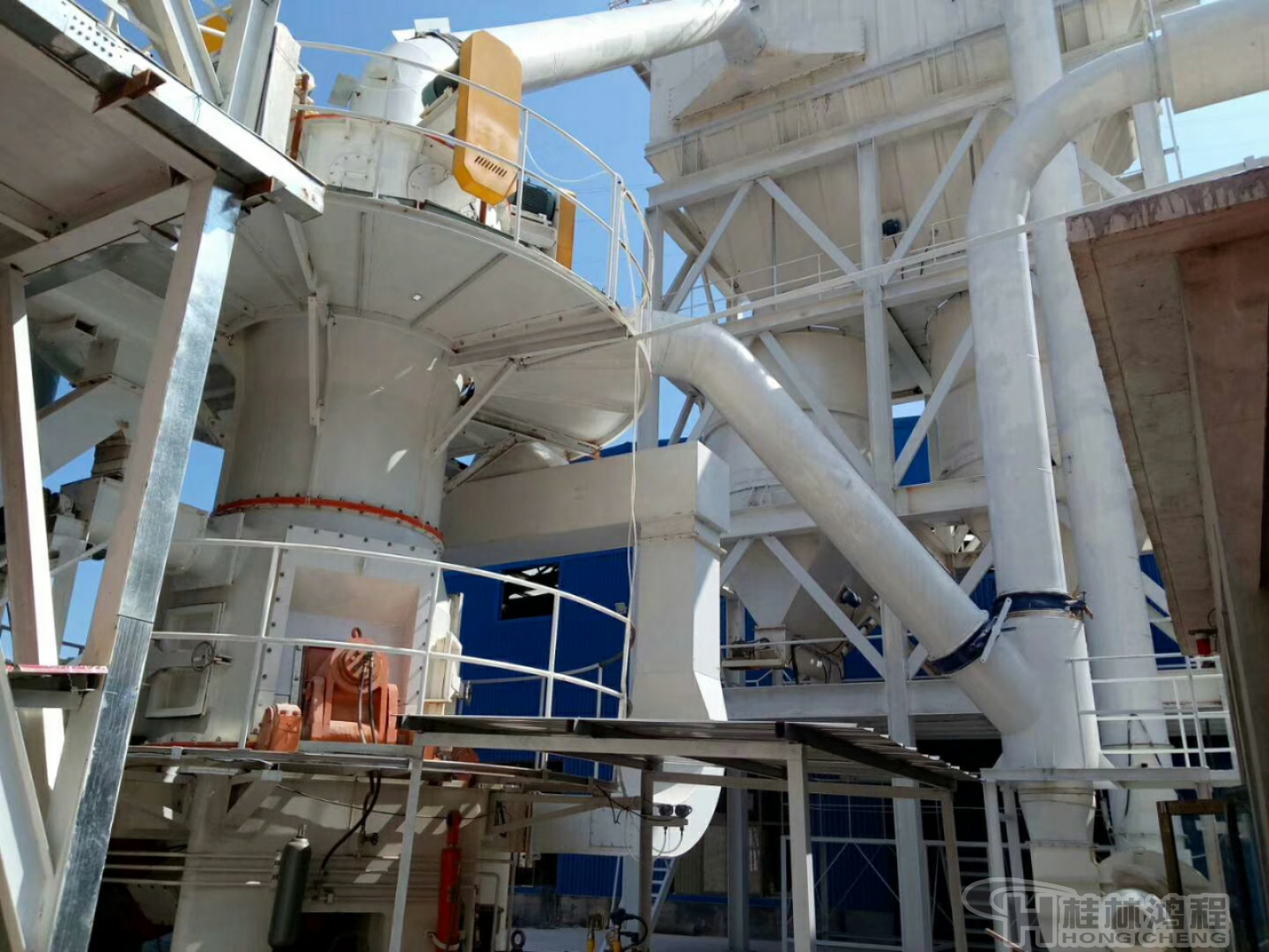 纳米级氧化锆粉HLMX超细立磨 胶水用膨润土 1250目胶水用膨润土超细磨机HLMX立磨