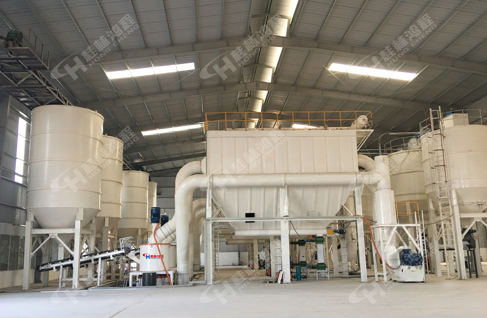 明矾石矿石,超细磨粉机,雷蒙磨,立磨 明矾石矿石,超细磨粉机,雷蒙磨,立磨