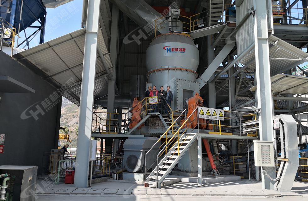 实际案例：HLM立式磨粉机生产线现场