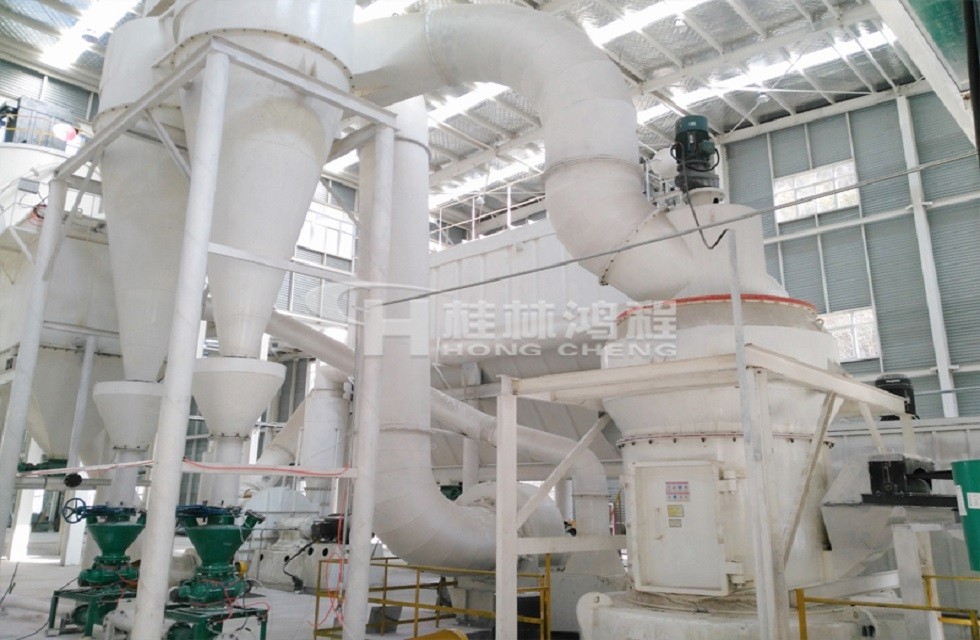 桂林鸿程HCH系列超细磨粉机在碳酸钙行业的明显优势